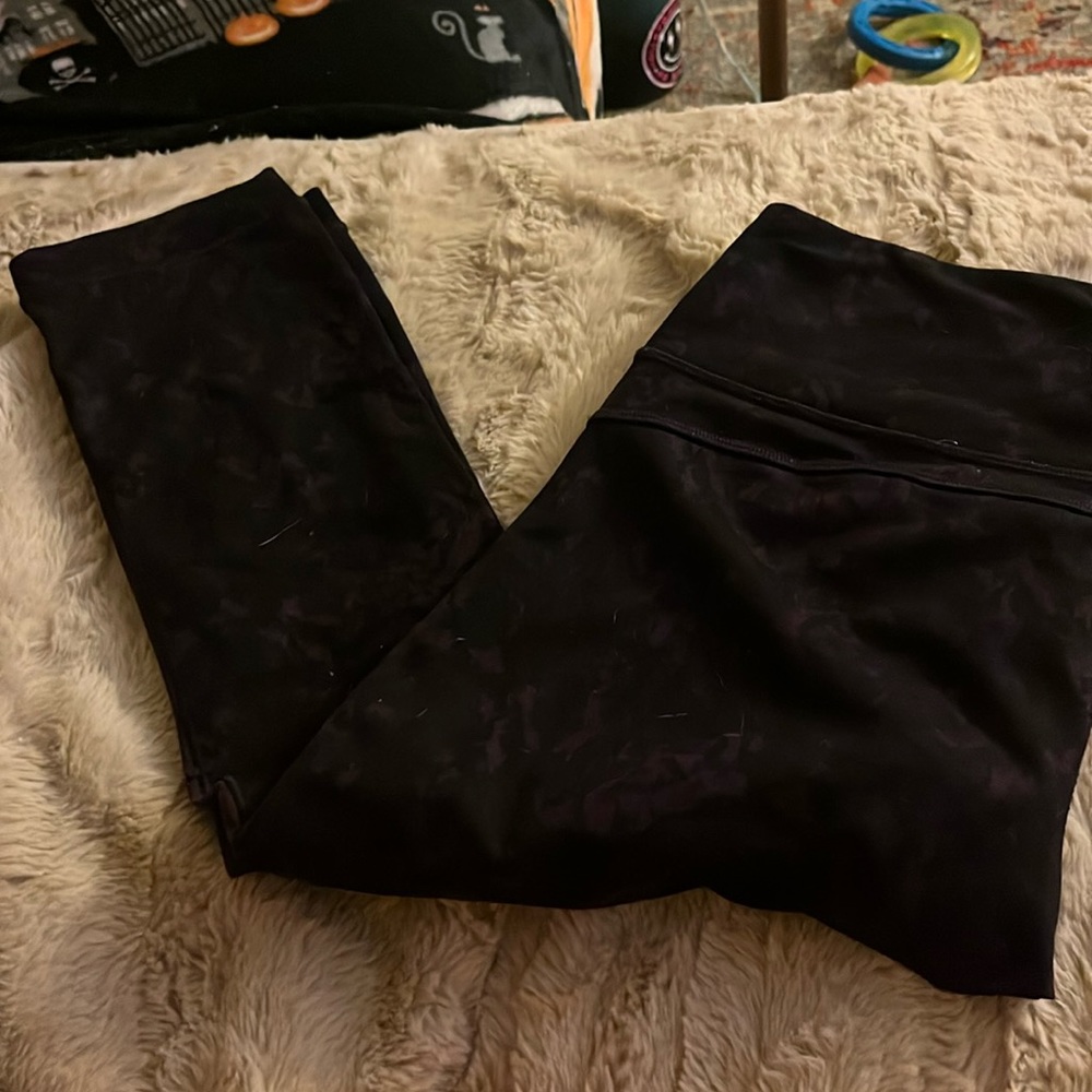 Under crop Lululemon leggings
